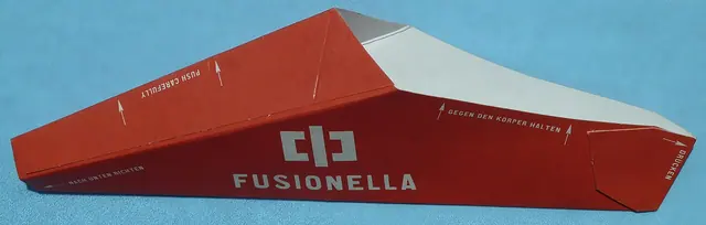 Female urination device, made of carton