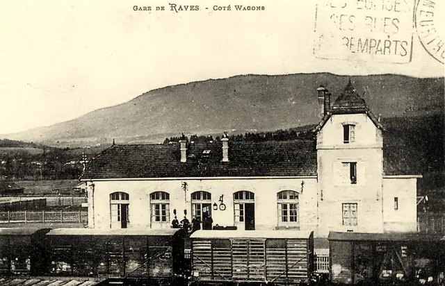 Carte postale de la gare vers 1910.