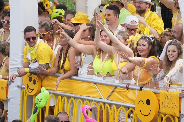 Street Parade 2023 in Zürich (Peter Arnold).